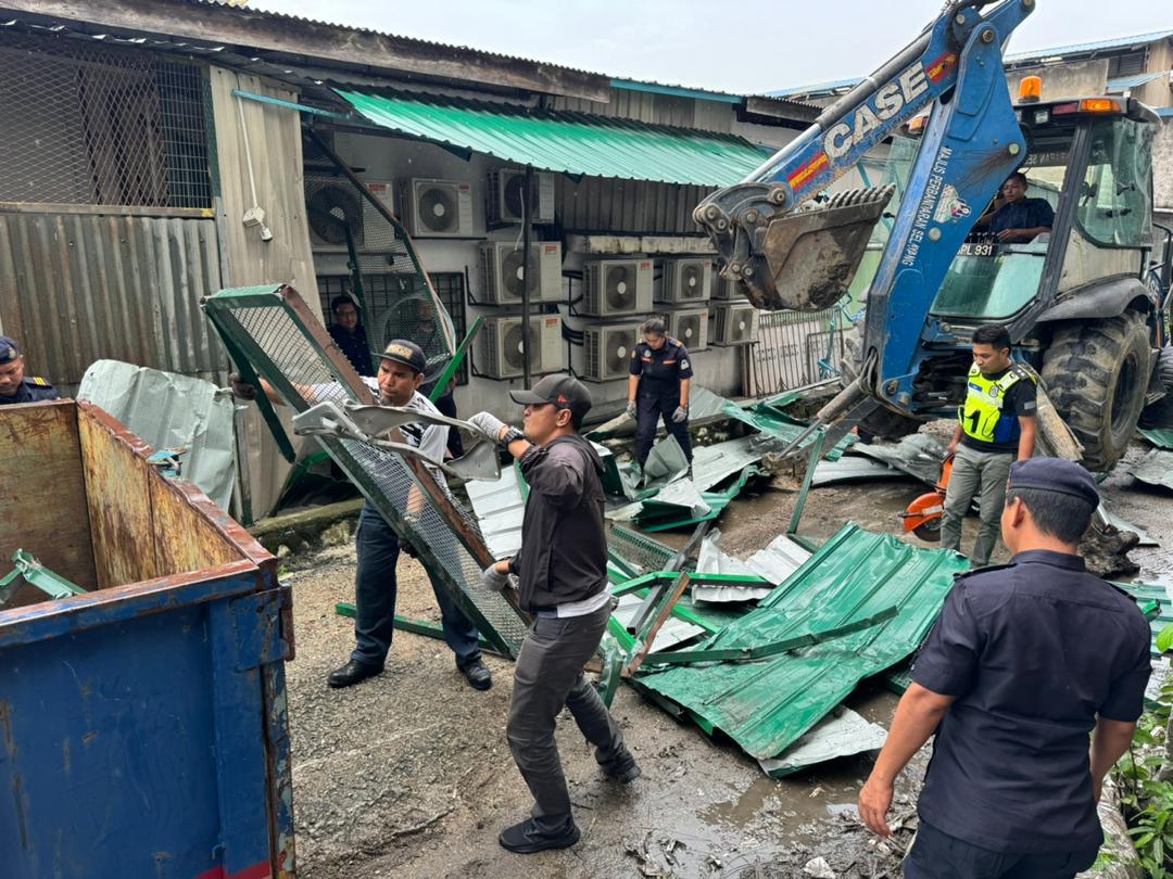 Pemilik Premis Gagal Patuh Arahan, Hadapi Tindakan Perobohan