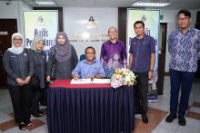 KUNJUNG HORMAT AHLI JEMAAH PENGARAH DAN ANGGOTA PENGURUSAN  PERTUBUHAN PELADANG KAWASAN (PPK) GOMBAK DAN PETALING