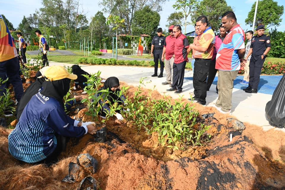 PROGRAM TANAM POKOK PERDANA 2024 DAN PERASMIAN TAMAN TASIK KOTA PUTERI