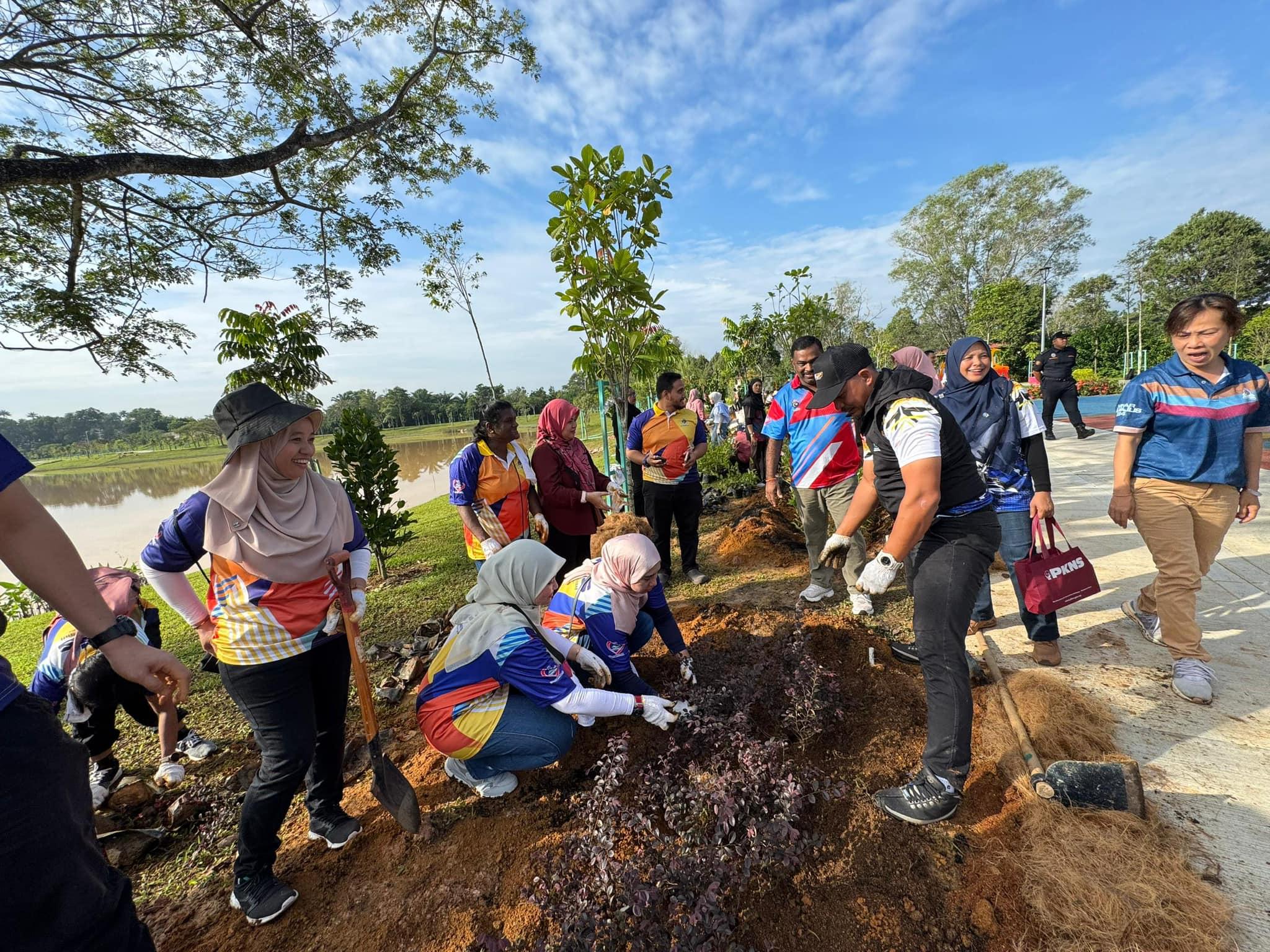 PROGRAM TANAM POKOK PERDANA 2024 DAN PERASMIAN TAMAN TASIK KOTA PUTERI