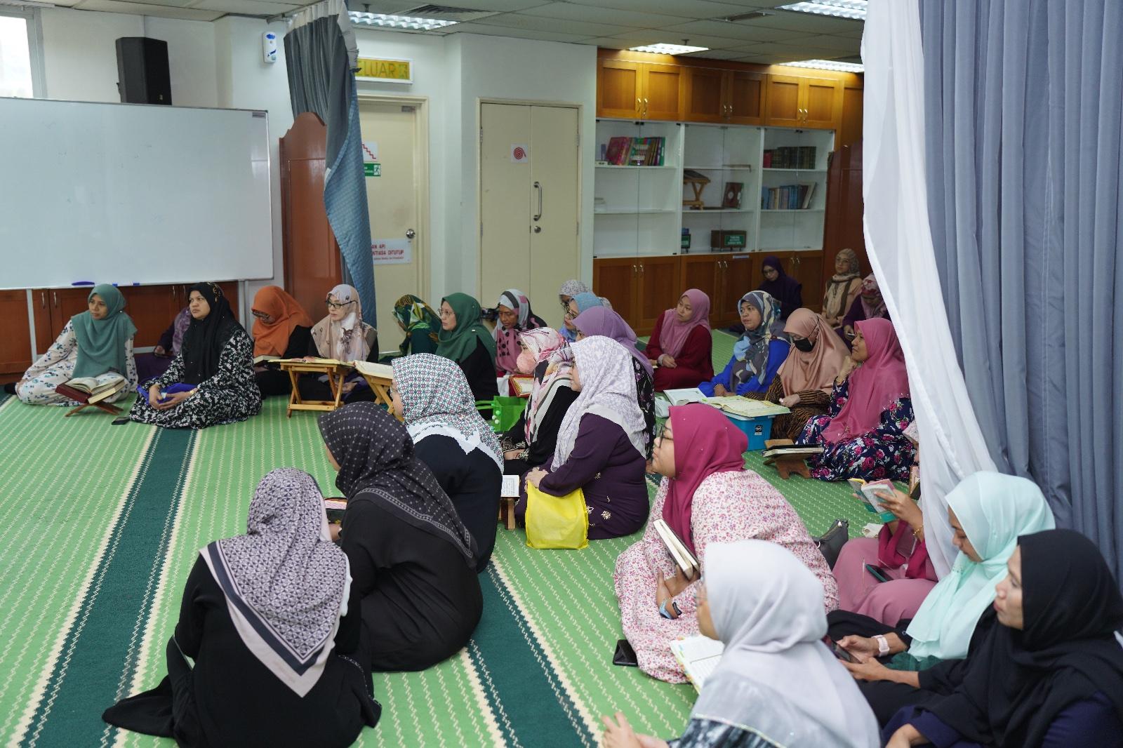 MAJLIS TADARUS DAN KHATAM AL QURAN