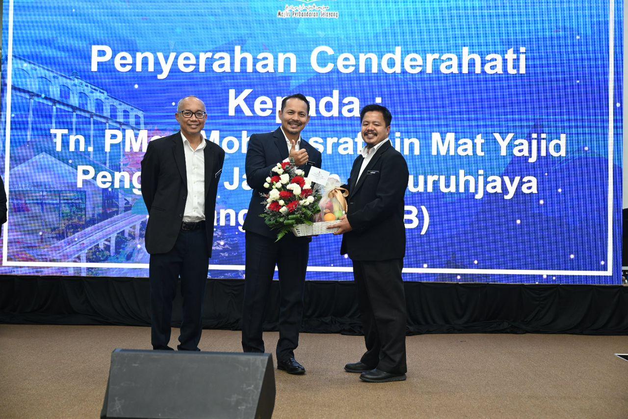 PERHIMPUNAN BULAN MAC