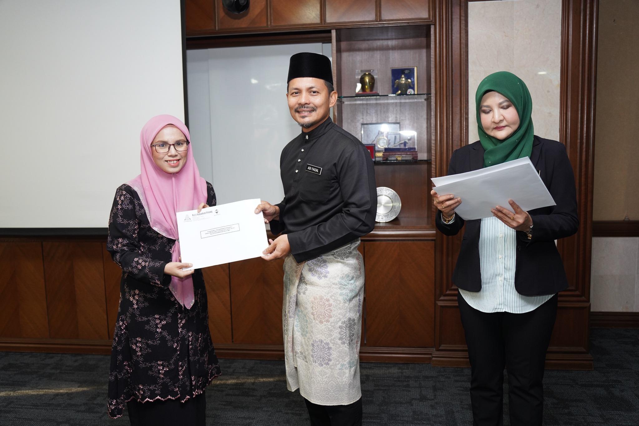 Sekitar Majlis Penyampaian Surat Kenaikan Pangkat yang telah diadakan pada 5 April 2024