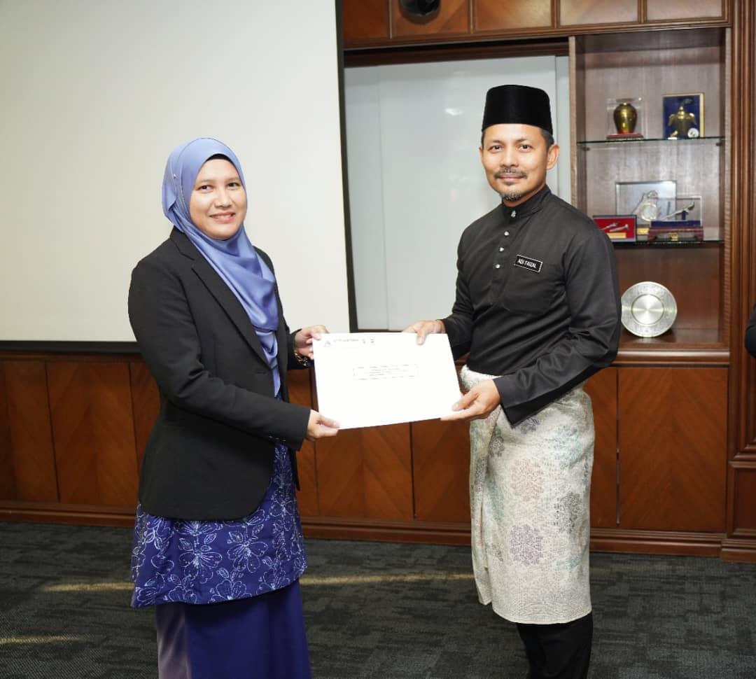 Majlis Penyampaian Surat Pemangkuan Pangkat dan Pelantikan Sebagai Pengarah telah diadakan pada 5 April 2024.