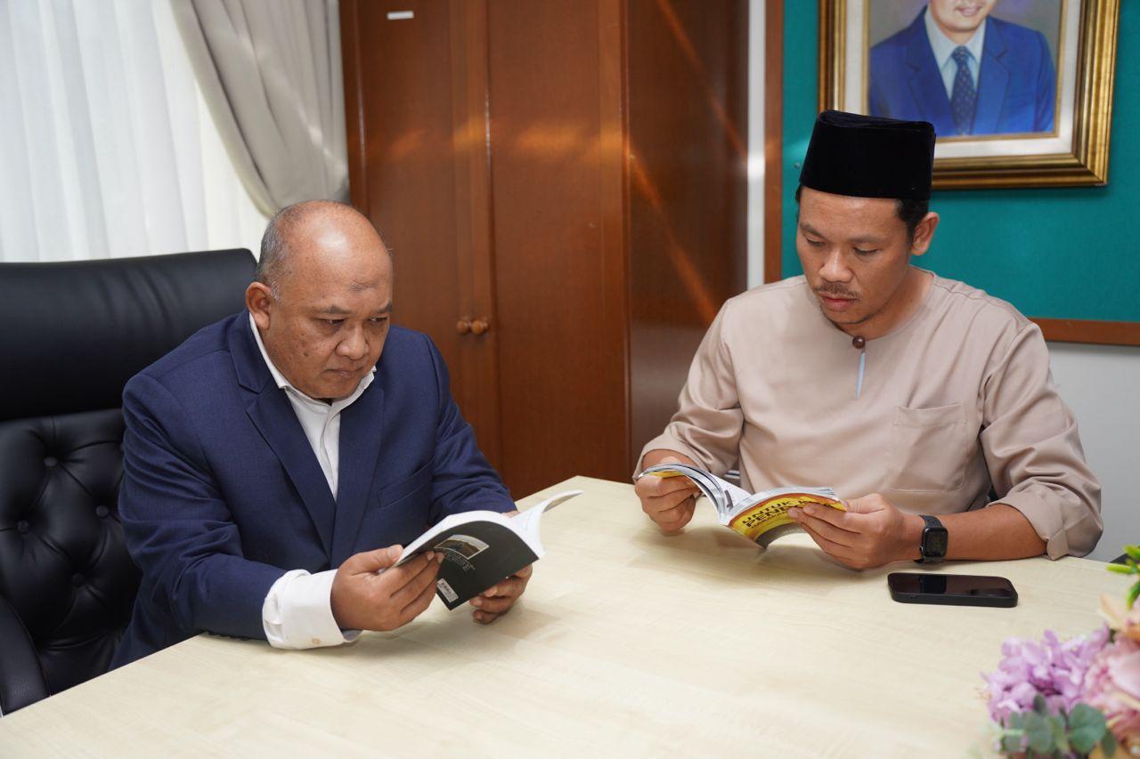 JOM MEMBACA