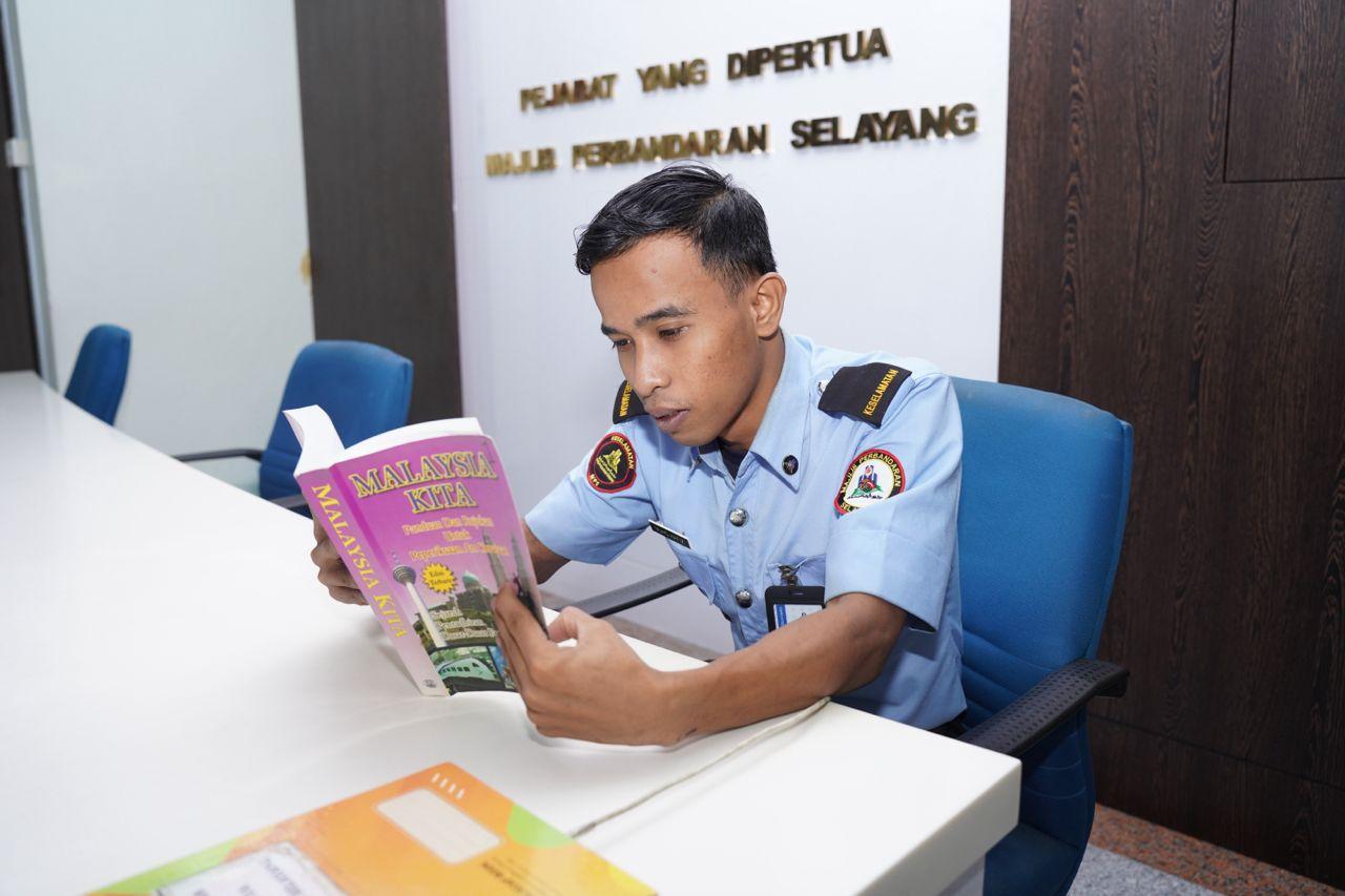 JOM MEMBACA