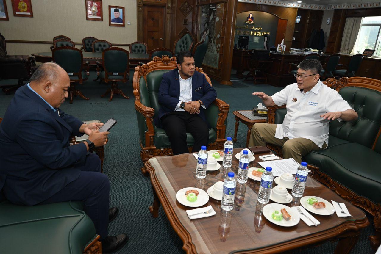 KUNJUNGAN HORMAT YB TUAN WILLIAM LEONG JEE KEEN