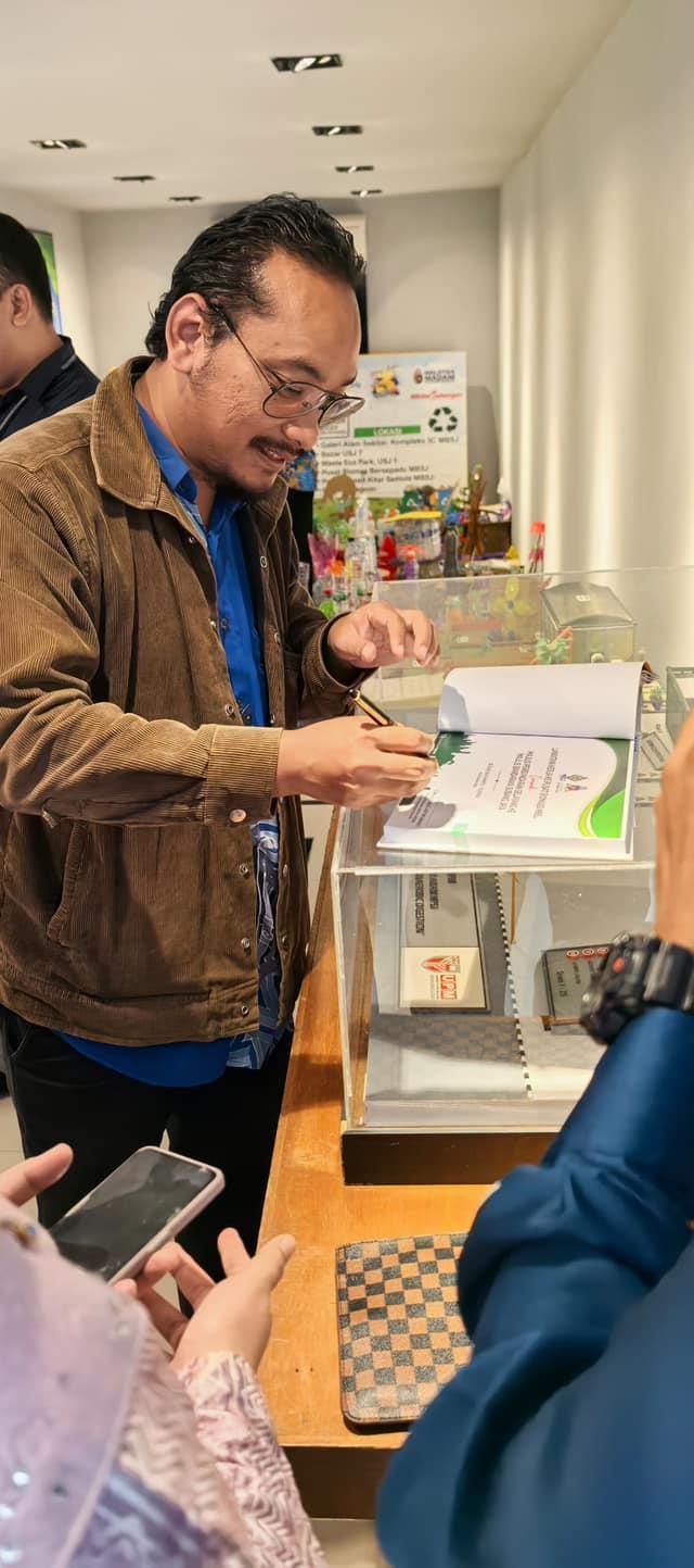 LAWATAN TAPAK KE PUSAT BIOMASS BERSEPADU MBSJ