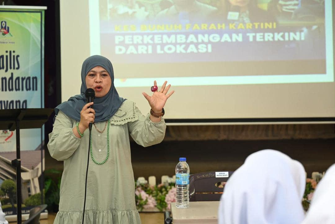 PROGRAM BIG GIRL'S TALK