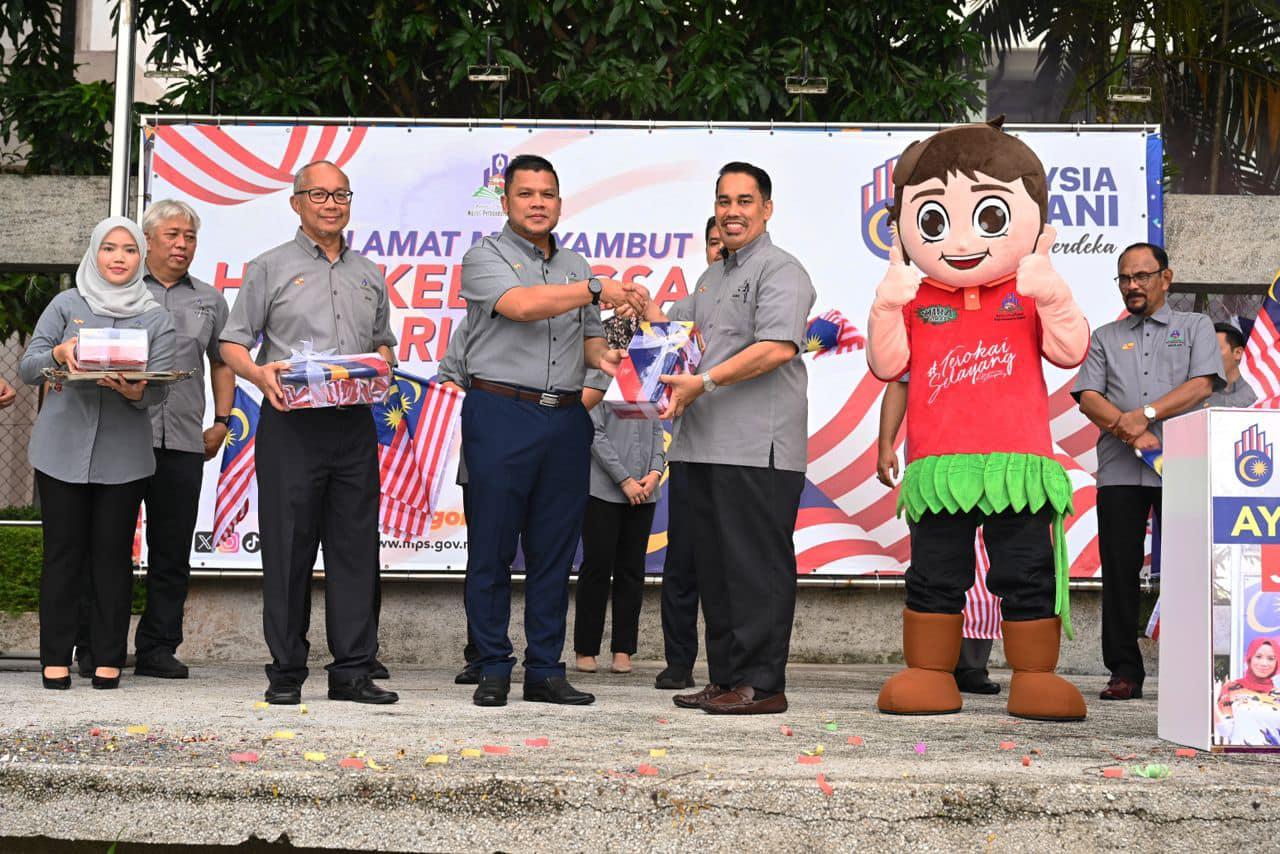 PERHIMPUNAN BULAN OGOS DAN KEMPEN KIBAR JALUR GEMILANG