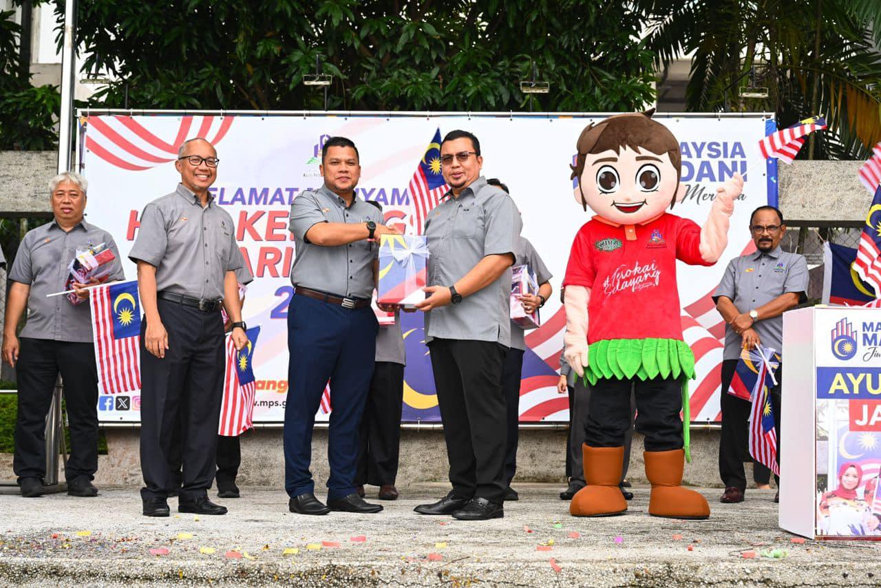 PERHIMPUNAN BULAN OGOS DAN KEMPEN KIBAR JALUR GEMILANG