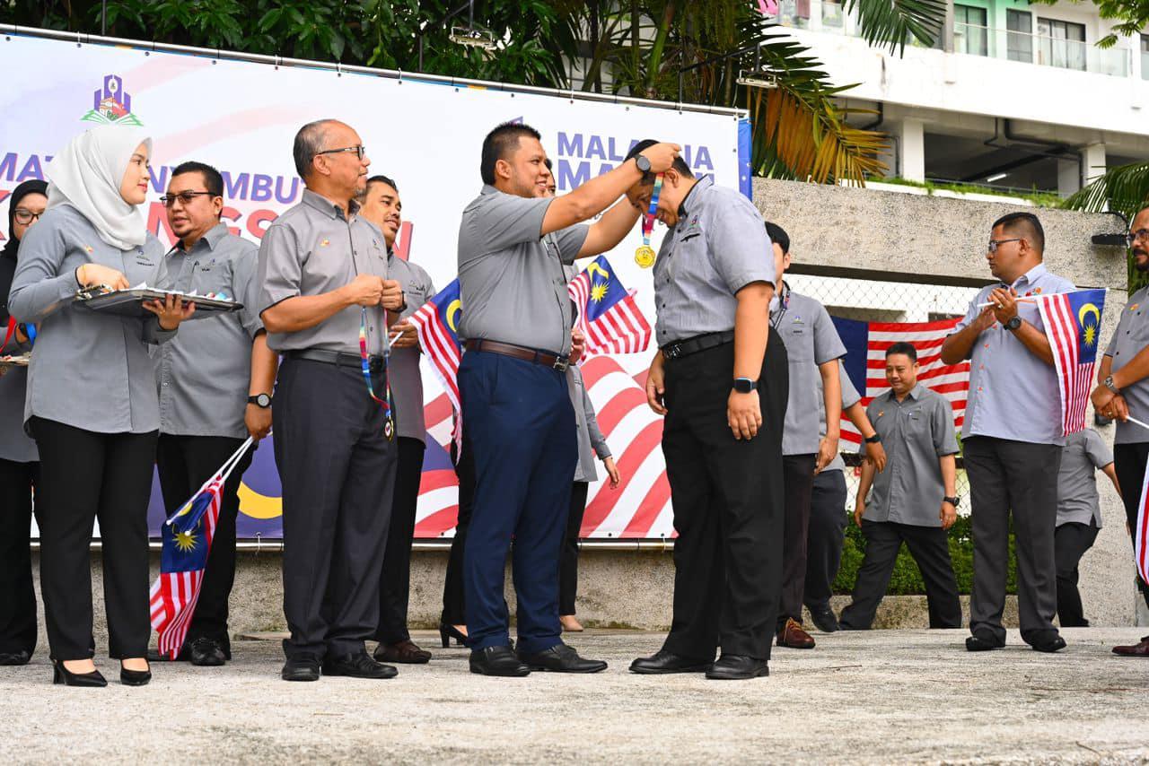 PERHIMPUNAN BULAN OGOS DAN KEMPEN KIBAR JALUR GEMILANG