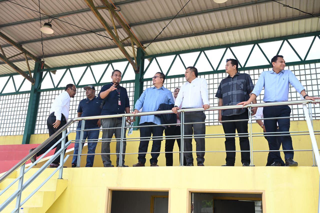 LAWATAN TAPAK PADANG SINTETIK
