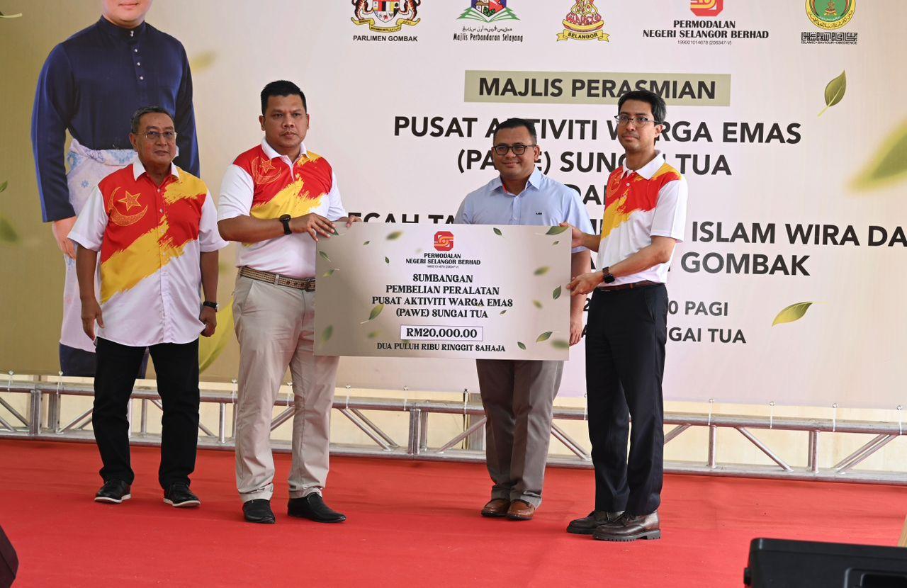 MAJLIS PERASMIAN PUSAT AKTIVITI WARGA EMAS (PAWE) SG TUA DAN MAJLIS PECAH TANAH KOMPLEKS ISLAM WIRA DAMAI