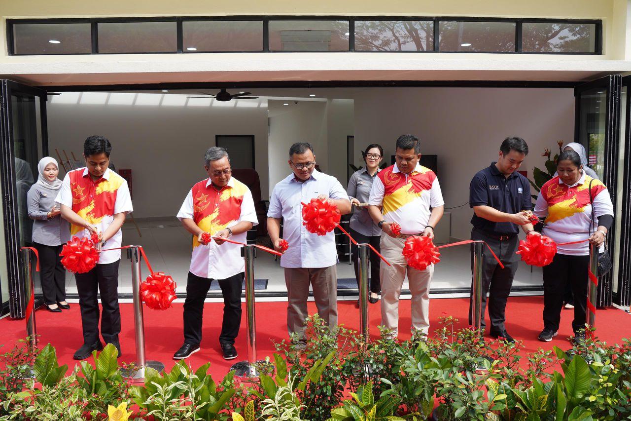 MAJLIS PERASMIAN PUSAT AKTIVITI WARGA EMAS (PAWE) SG TUA DAN MAJLIS PECAH TANAH KOMPLEKS ISLAM WIRA DAMAI