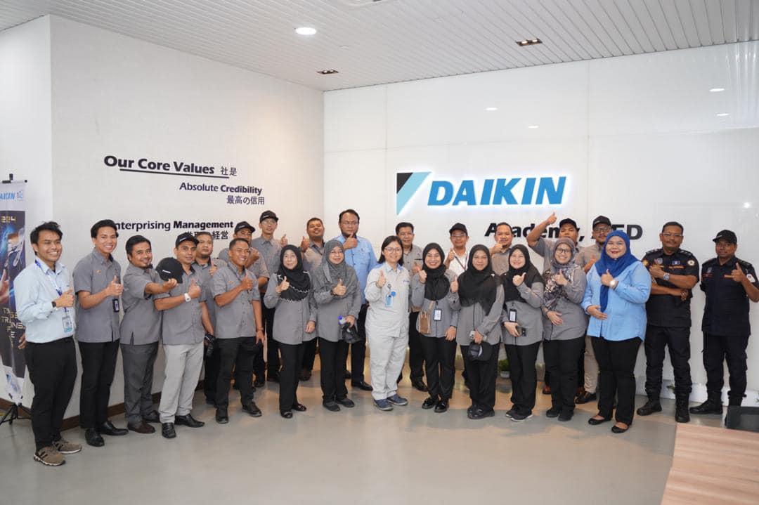 LAWATAN PENANDA ARAS KE DAIKIN MALAYSIA SDN BHD