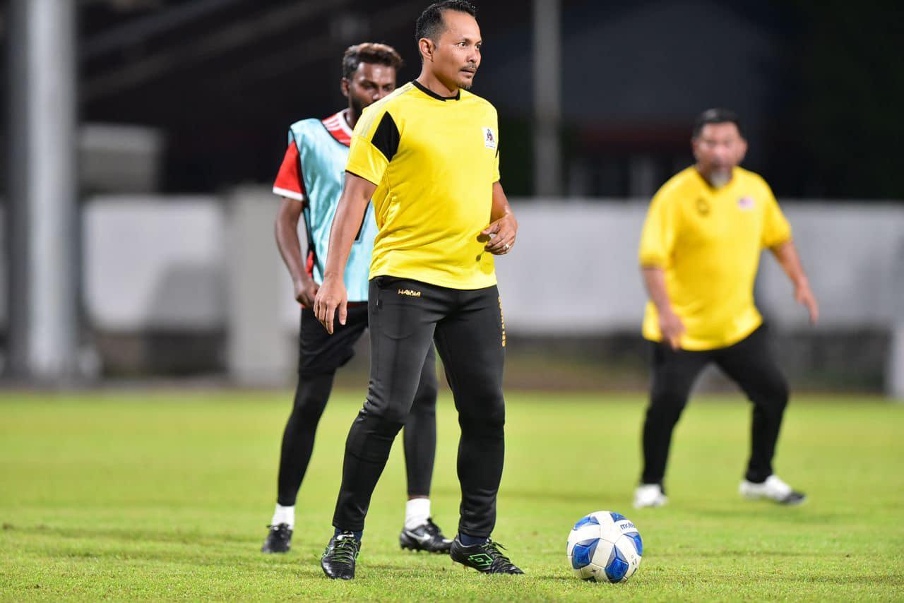 PERLAWANAN PERSAHABATAN BOLA SEPAK MPS DENGAN PASUKAN PILIHAN YB CHUA WEI KIAT