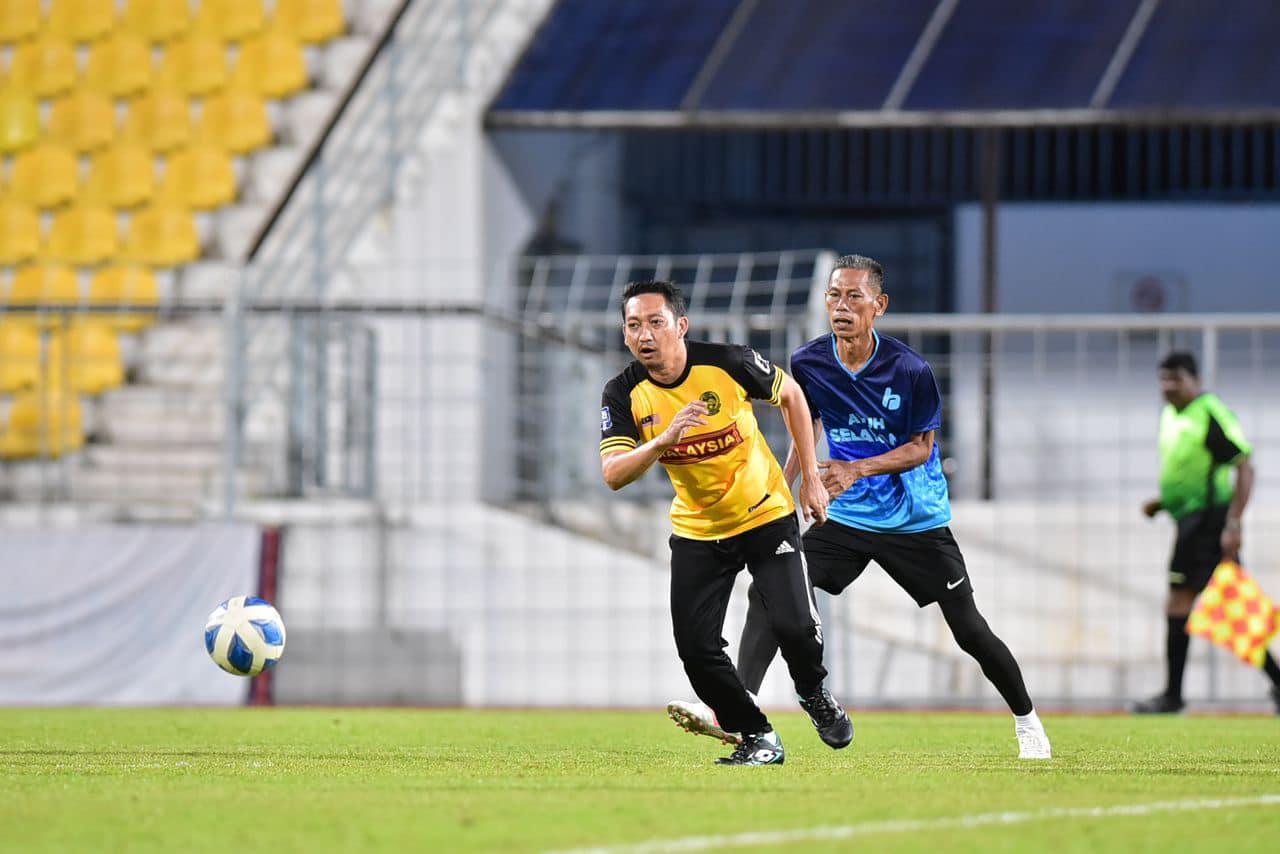 Pasukan pilihan Majlis Perbandaran Selayang (MPS) berjaya menewaskan pasukan pilihan YB Chua Wei Kiat 3-2 dalam aksi persahabatan pada 11 September 2024 bertempat di Stadium MPS.  Tuan Shahman bin Jalaludin, Yang Dipertua MPS dan YB Chua Wei Kiat sendiri 