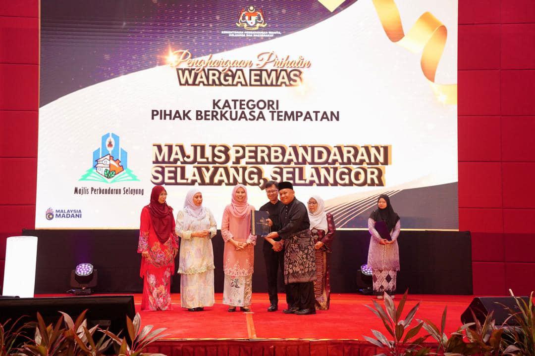 MPS PENERIMA SIJIL PENGHARGAAN PRIHATIN WARGA EMAS SEMPENA SAMBUTAN HARI WARGA EMAS PERINGKAT KEBANGSAAN