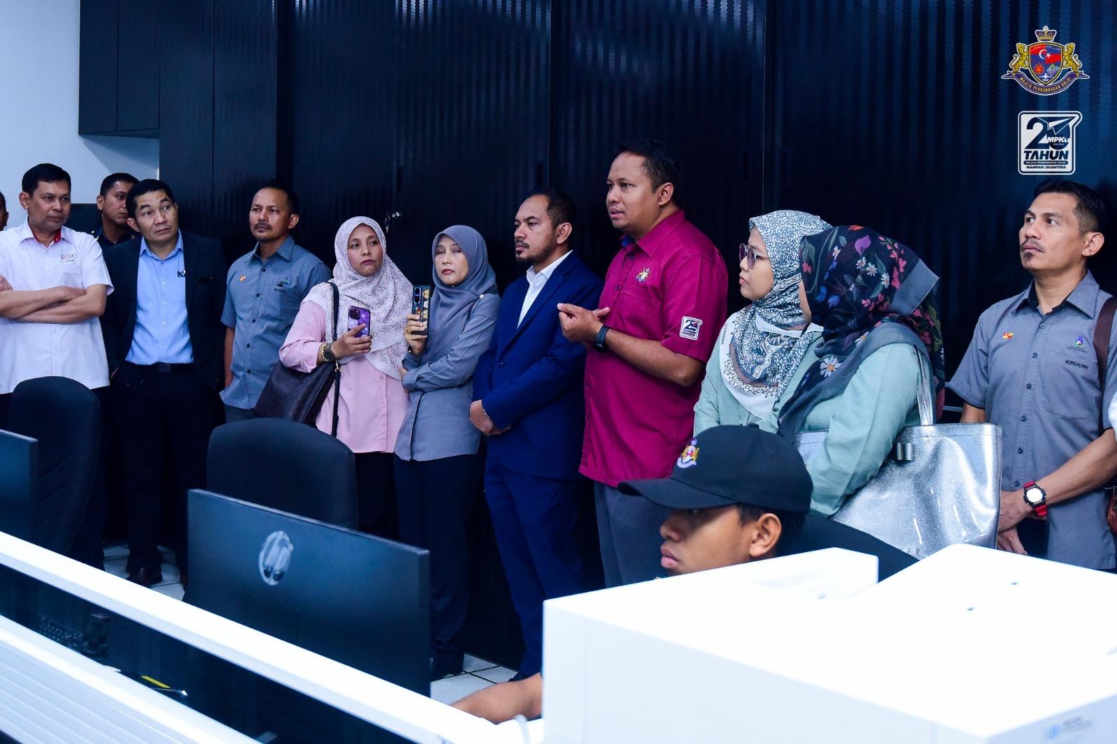 LAWATAN PENANDA ARAS MAJLIS PERBANDARAN SELAYANG KE MAJLIS PERBANDARAN KULAI DAN SEDENAK TECH PARK JOHOR