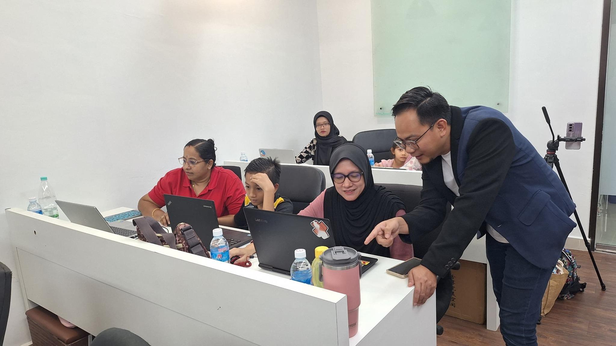 PROGRAM AHLI MAJLIS @ JKP ZON - PUAN RUHANAH