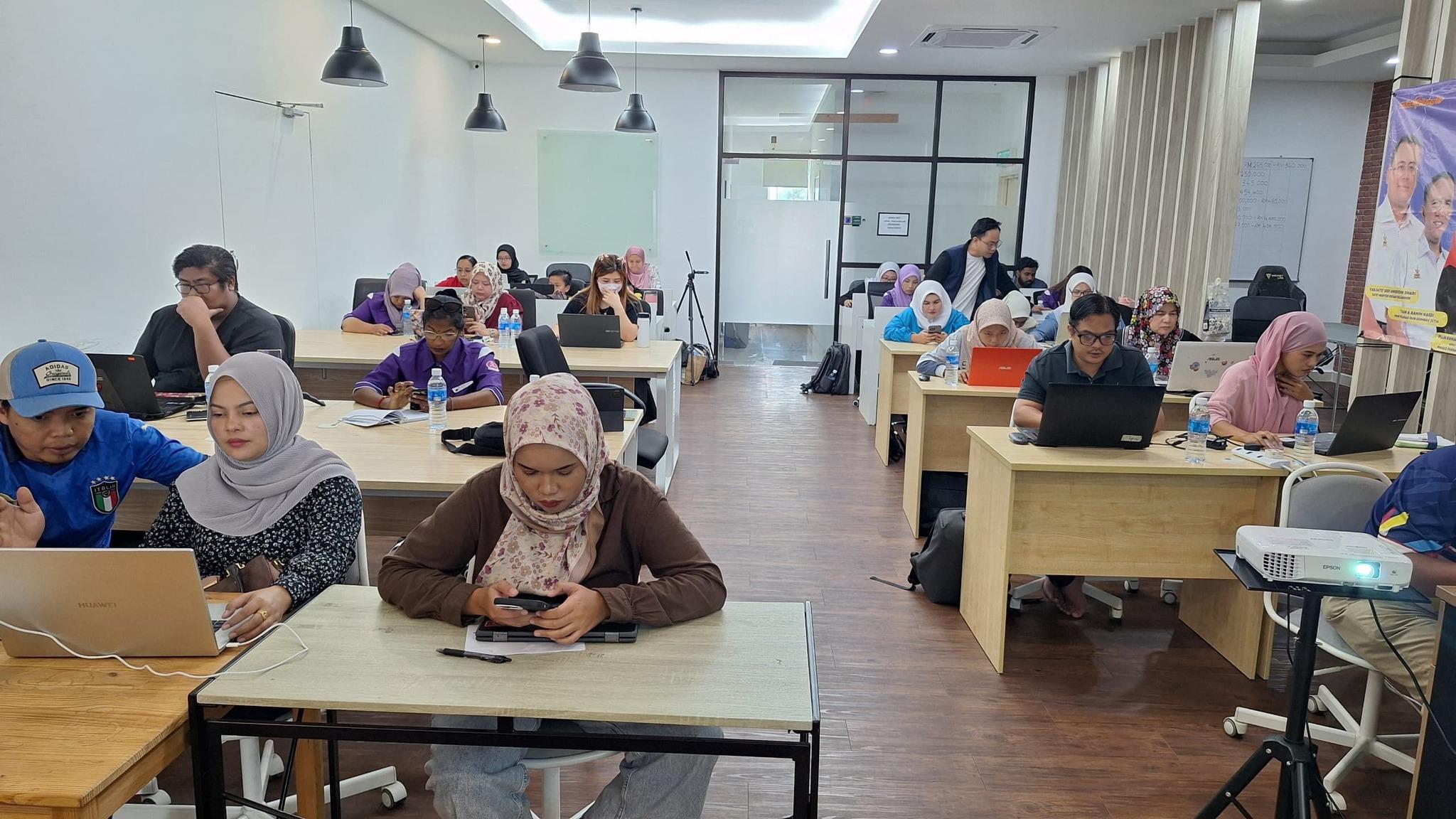 PROGRAM AHLI MAJLIS @ JKP ZON - PUAN RUHANAH