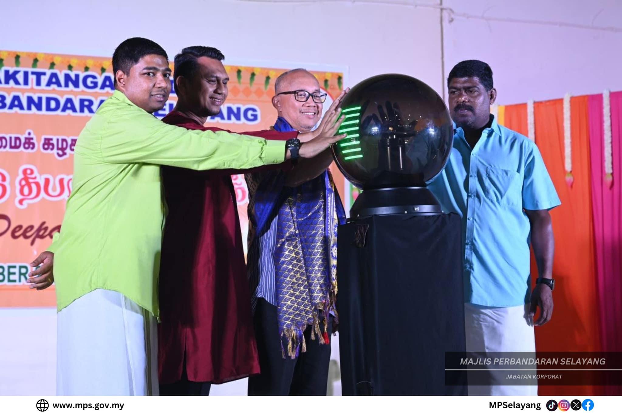  MAJLIS SINARAN DEEPAVALI