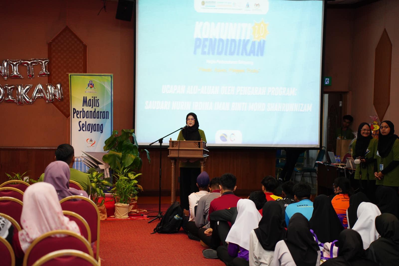 MPS ANJUR PROGRAM KOMUNITI PENDIDIKAN BANTU PELAJAR SPM