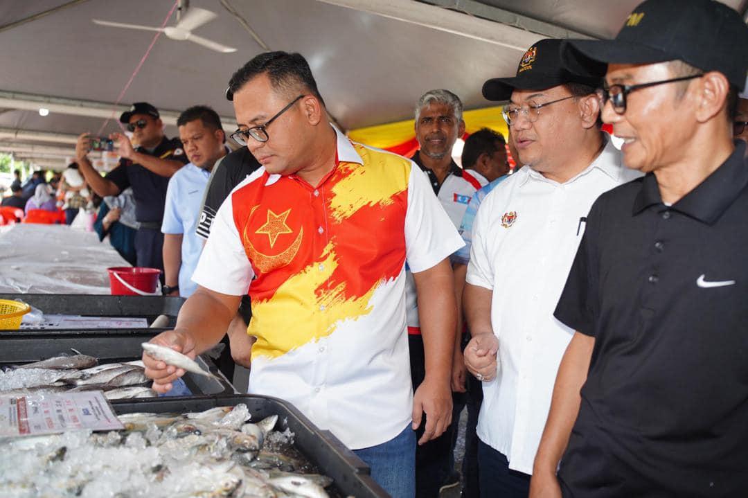 WARGA BATU CAVES SERBU JUALAN TERMURAH MADANI