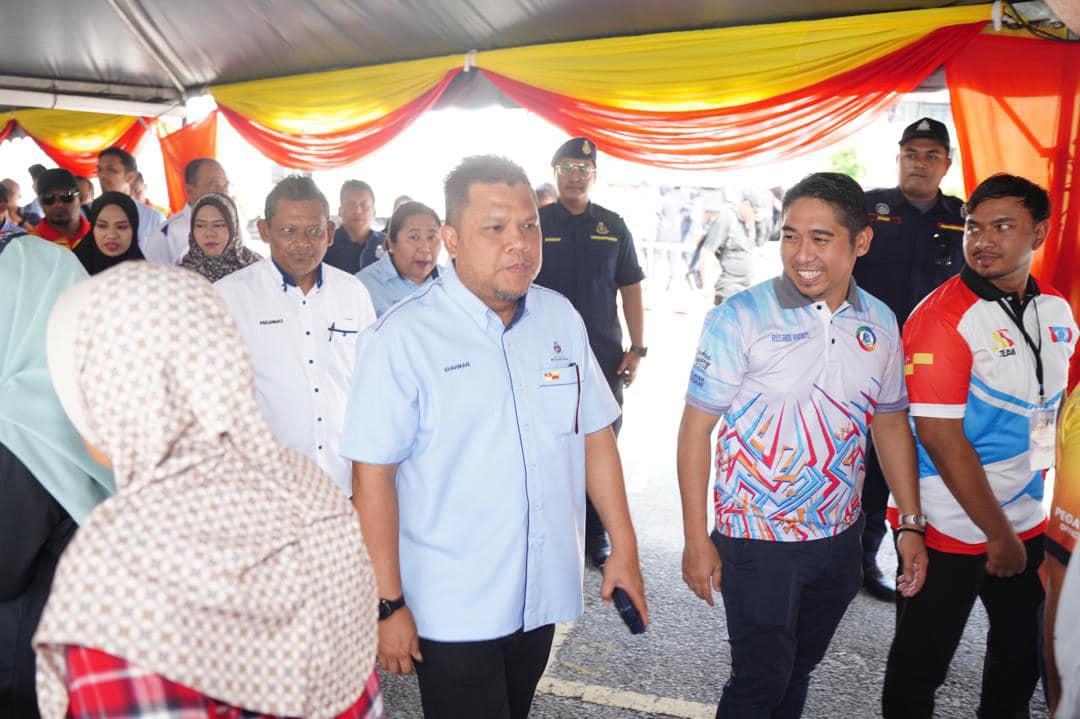 WARGA BATU CAVES SERBU JUALAN TERMURAH MADANI