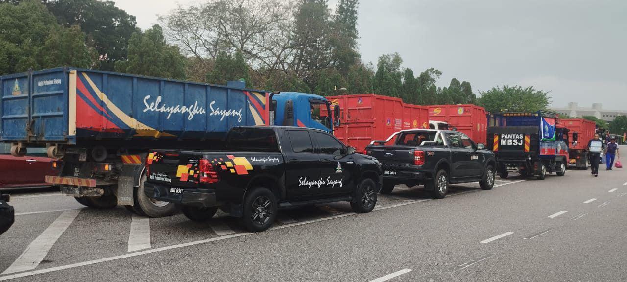 MISI BANTUAN BENCANA SKUAD IHSAN MADANI #KITASELANGOR PENYAYANG PASCA BANJIR KELANTAN