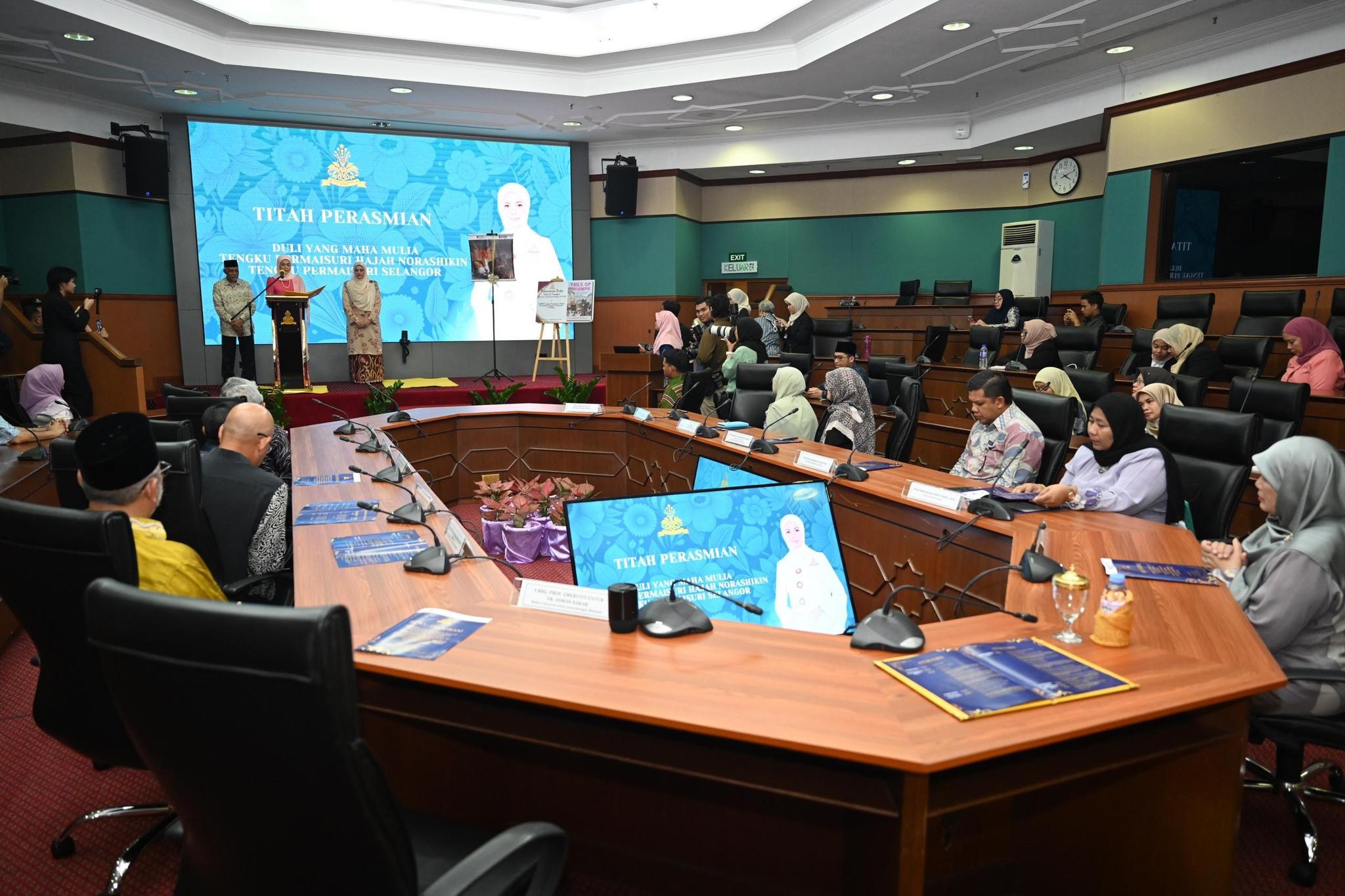 PERBINCANGAN MEJA MENGENAI KESEDARAN, PENGURUSAN DAN KEMAMPANAN HAIWAN