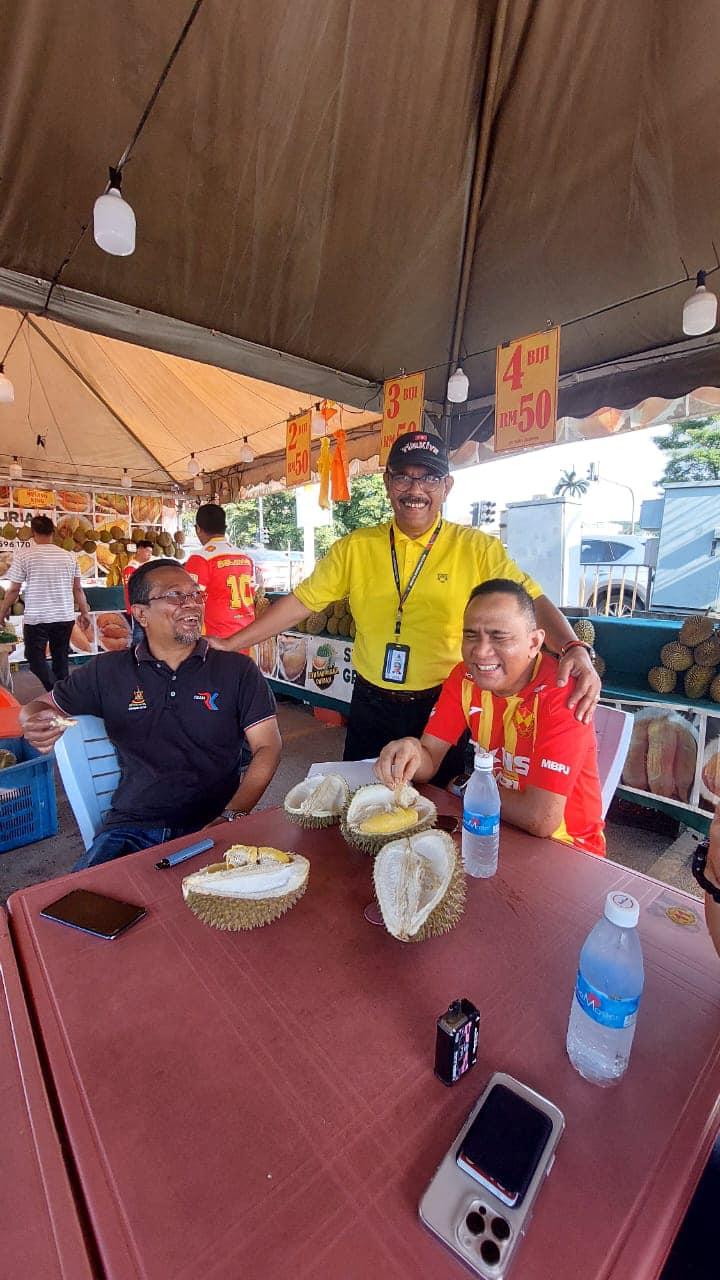 Program Ahli Majlis @ JKP Zon - Tuan Haji Mazlan dan Puan Ruhanah