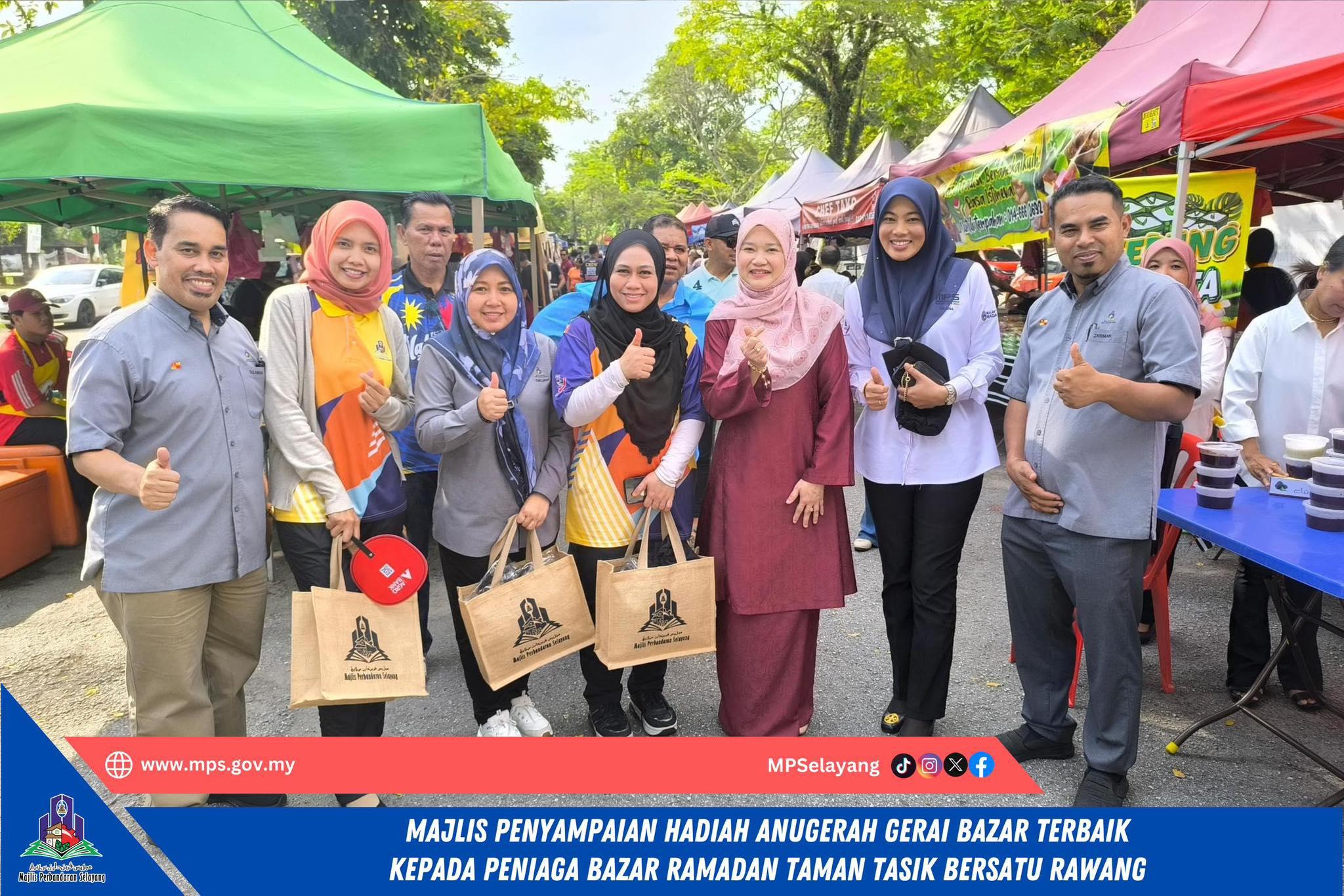 MAJLIS PENYAMPAIAN HADIAH ANUGERAH GERAI BAZAR TERBAIK
