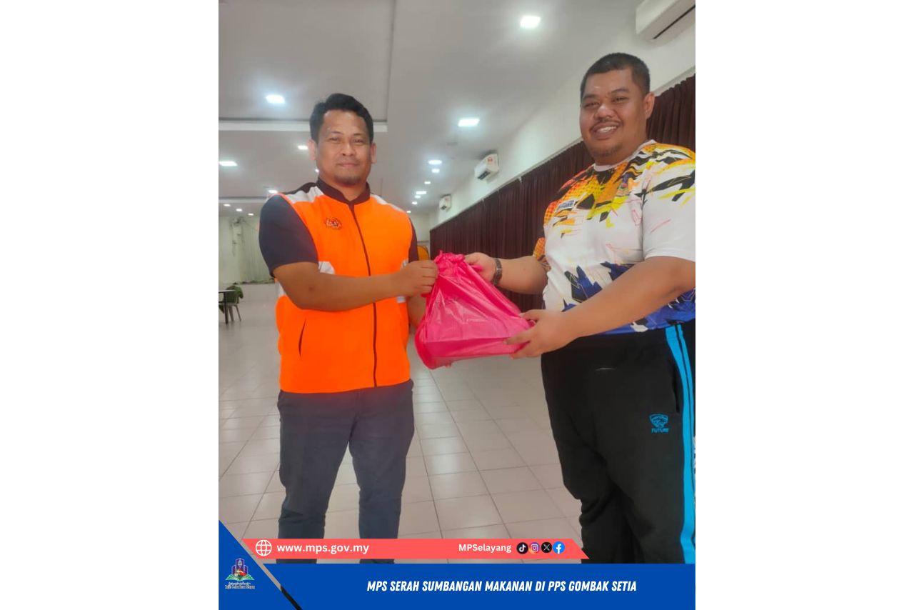 MPS SERAH SUMBANGAN MAKANAN DI PPS GOMBAK SETIA