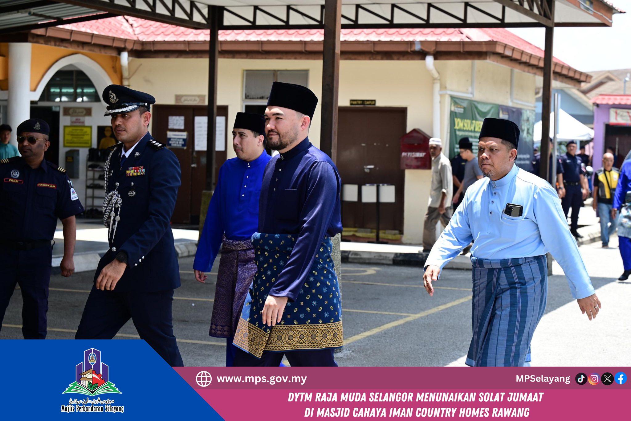 DYTM RMS SOLAT JUMAAT DI MASJID CAHAYA IMAN COUNTRY HOMES RAWANG