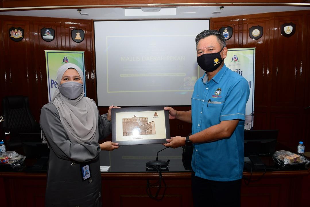 Lawatan Majlis Daerah Pekan