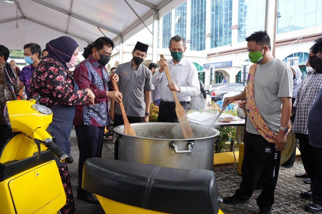 Program Memasak Bubur Lambuk dan Dodol