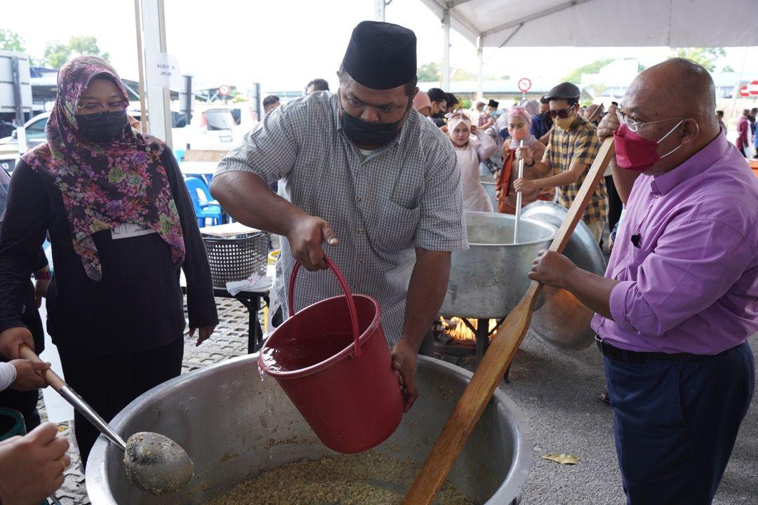 Program Memasak Bubur Lambuk dan Dodol