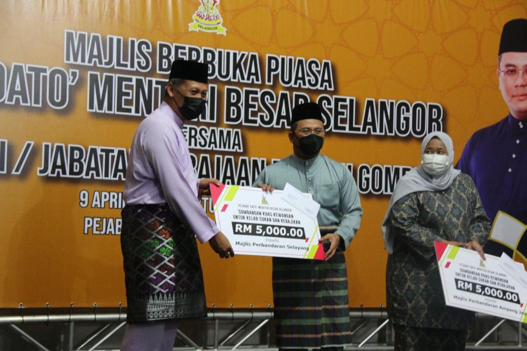 Sumbangan Dato' Menteri Besar Kepada KSDK MPS