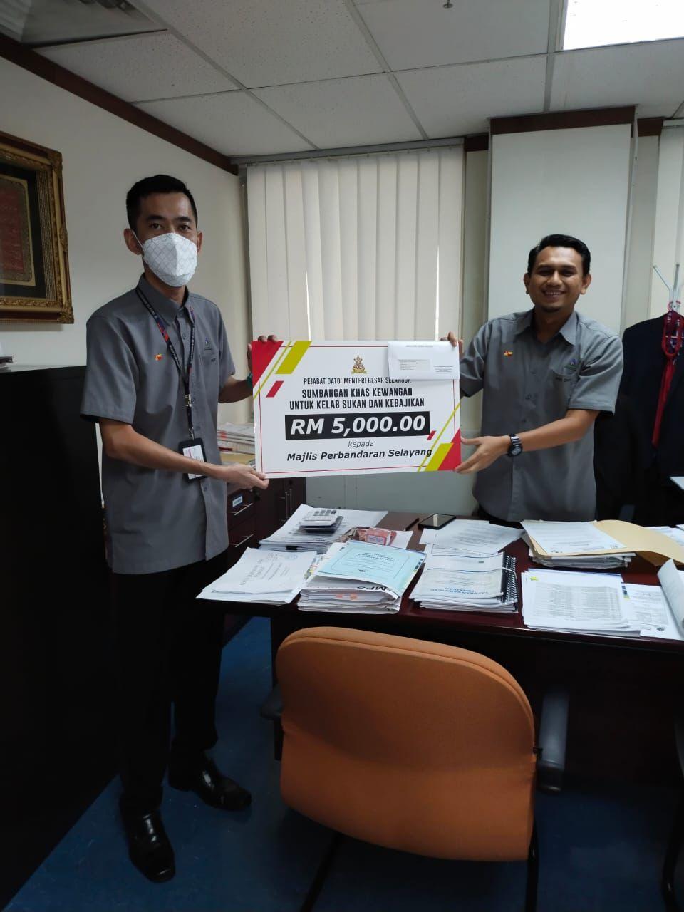 Sumbangan Dato' Menteri Besar Kepada KSDK MPS