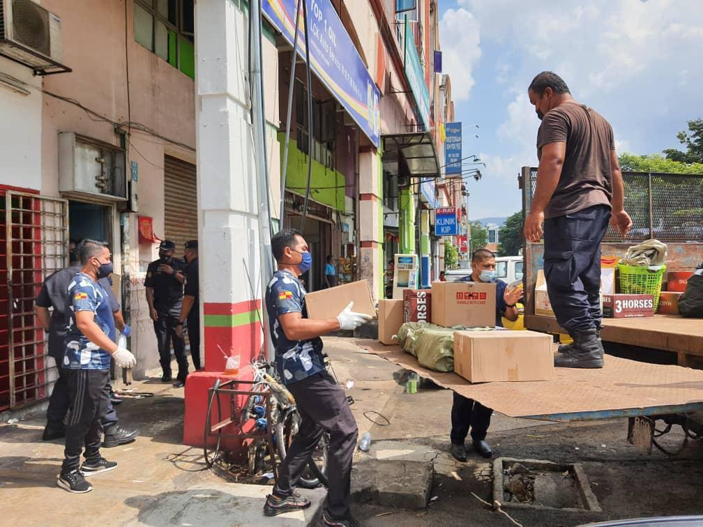 Tindakan Sitaan Premis Perniagaan Tanpa Lesen