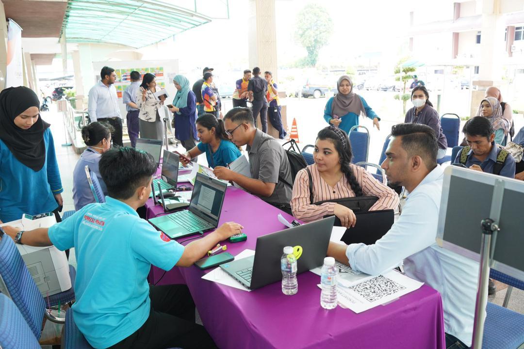 Mini Karnival Jom Kerja