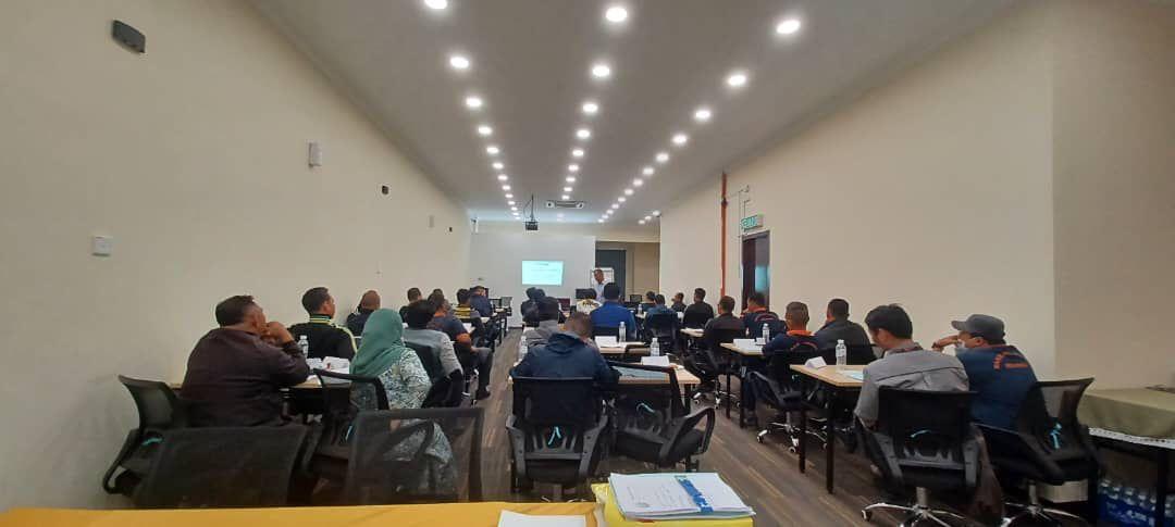 Kursus Pengendalian Tumpahan Bahan Kimia MPS
