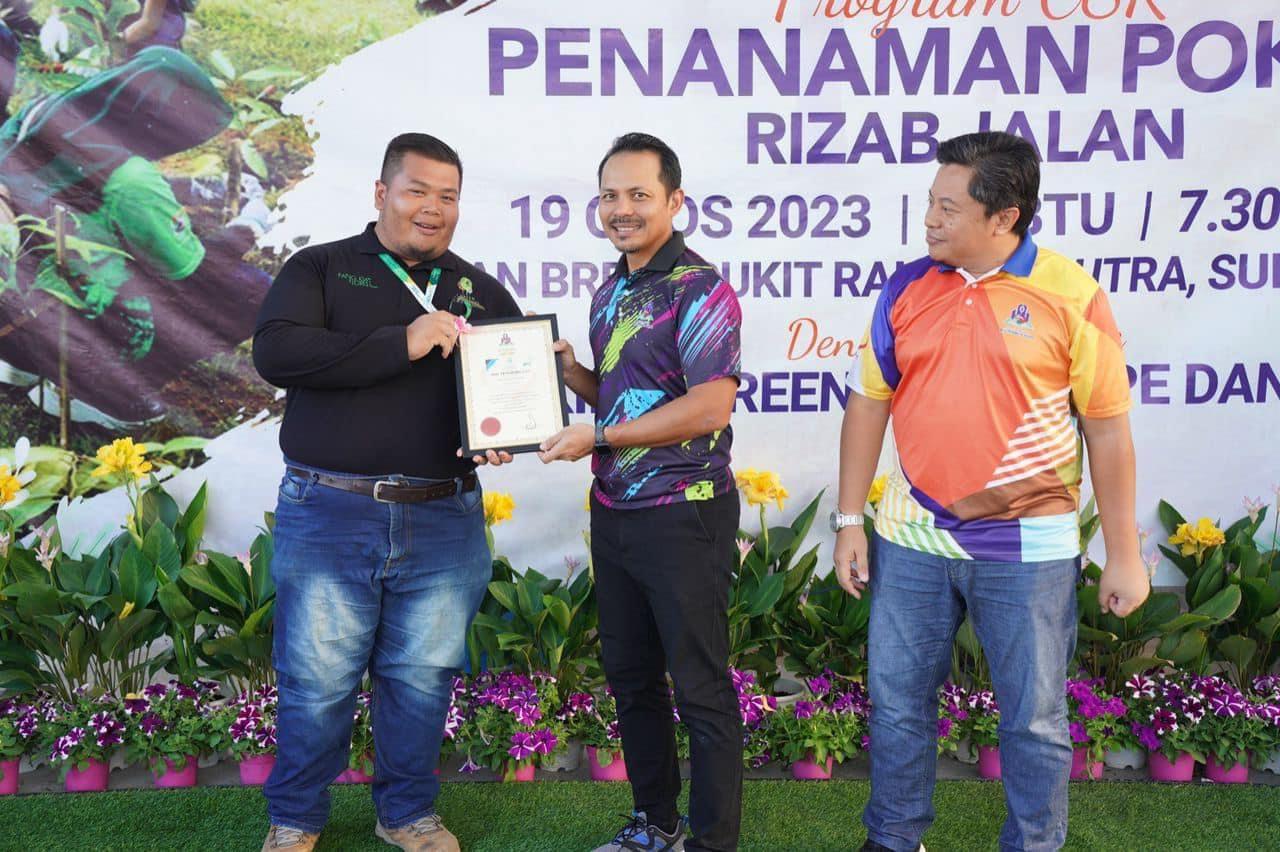 Program CSR Penanaman Pokok Rizab Jalan Dengan Kerjasama Daikin Malaysia, I-Green Landscape Dan Pro T