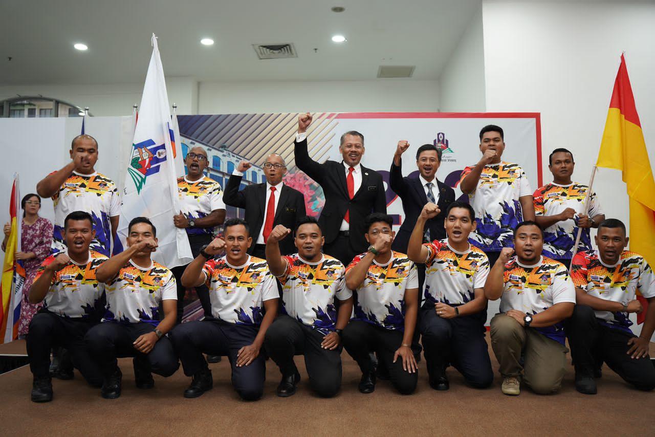 Majlis Penyerahan Bendera Kepada Kontinjen Sukan MPS