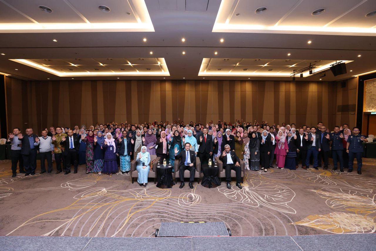 Seminar Pengurusan Perhubungan Pelanggan Tahun 2023