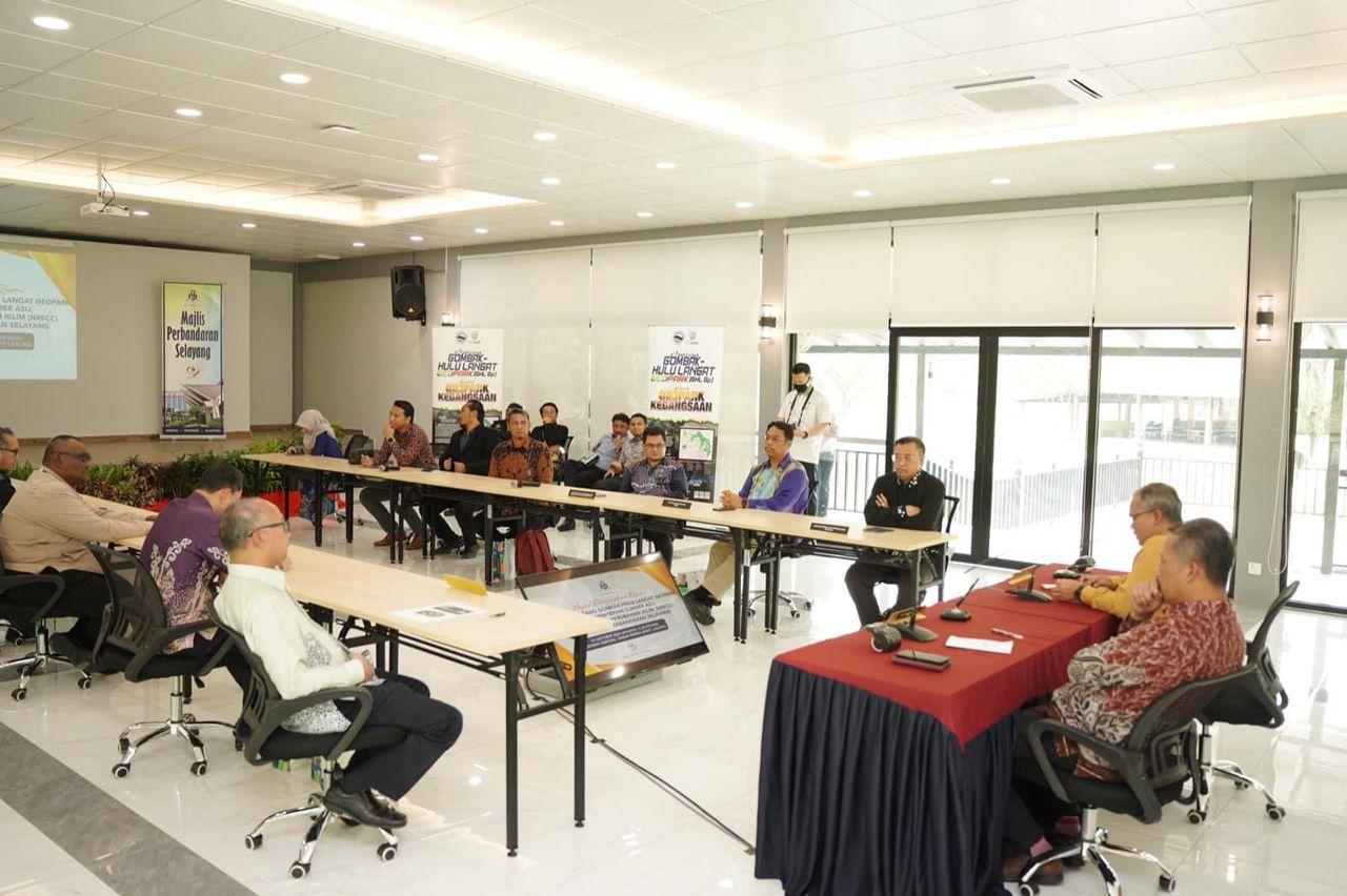 Majlis Penyerahan Rasmi Galeri Batu Arang Gombak-Hulu Langat Geopark