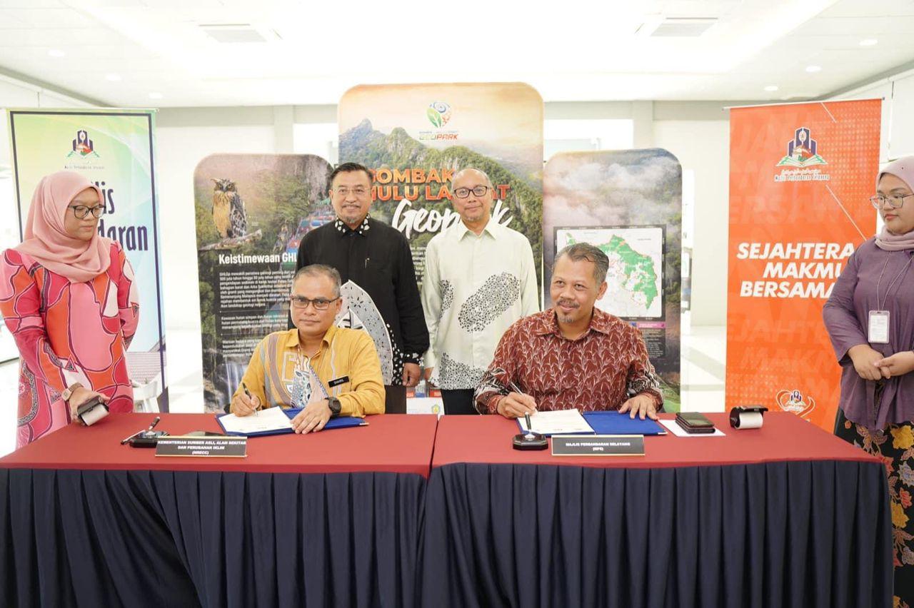 Majlis Penyerahan Rasmi Galeri Batu Arang Gombak-Hulu Langat Geopark
