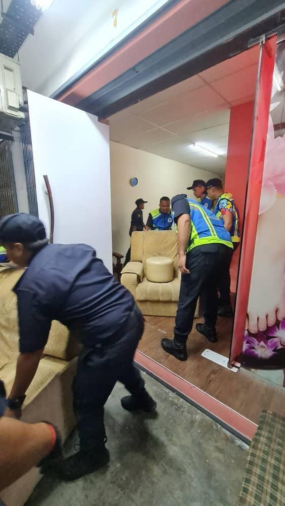Pemilik Premis Perniagaan Dikenakan Tindakan Sitaan
